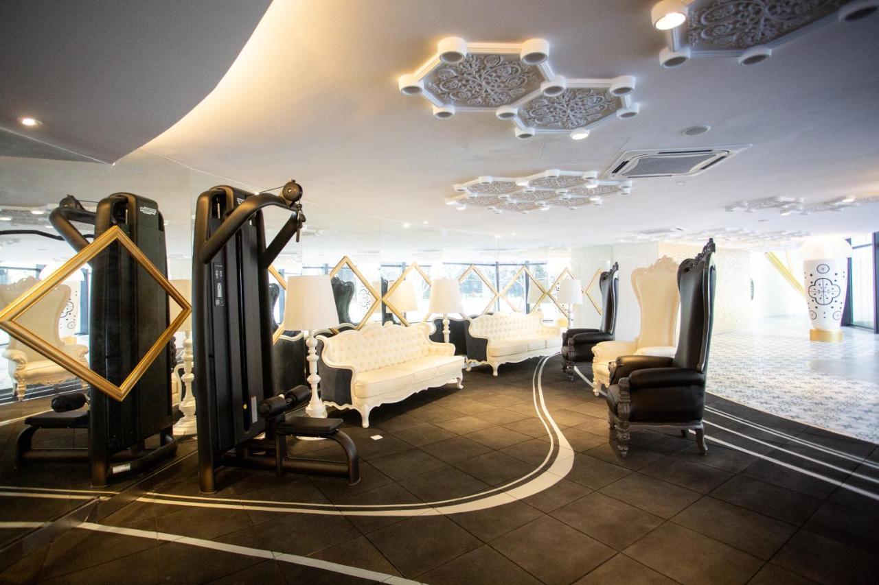 Arte Mont Kiara By Psm Luxury Suites Kuala Lumpur Exterior foto